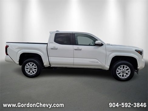Used 2024 Toyota Tacoma SR5 image 7