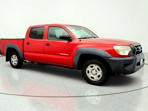 Used 2015 Toyota Tacoma 2WD Double Cab w/ Convenience Package image 3