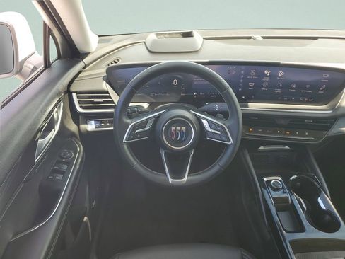 Used 2025 Buick Envision Preferred image 28