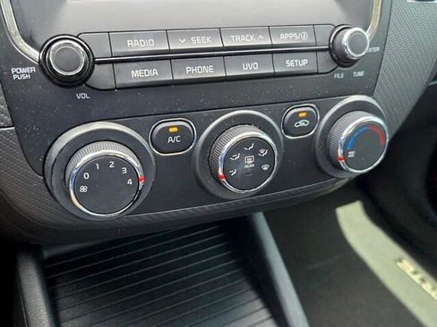 Used 2018 Kia Forte S FWD image 17