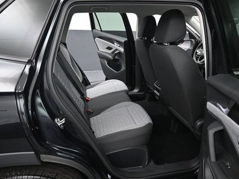 Used 2025 Volkswagen Tiguan S AWD/4WD image 28