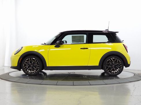 Used 2025 MINI Cooper S FWD image 4