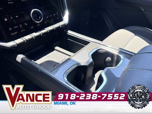 Used 2025 GMC Acadia Elevation FWD image 24