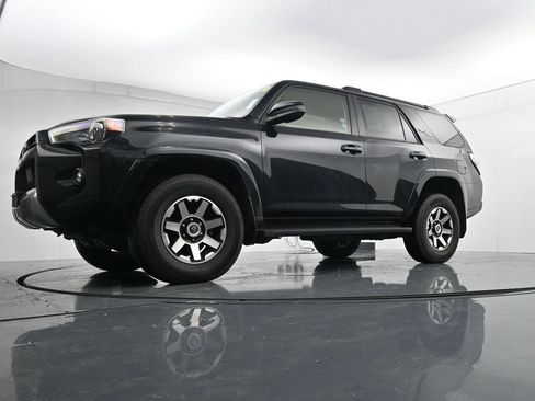 Used 2024 Toyota 4Runner TRD Off-Road AWD/4WD image 34