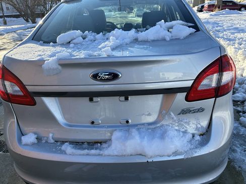 Used 2013 Ford Fiesta S image 6