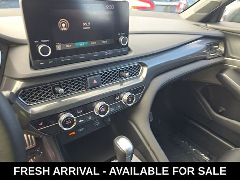 Used 2023 Acura Integra A-Spec image 11