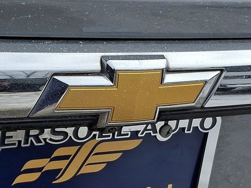 Used 2023 Chevrolet Traverse LT image 33