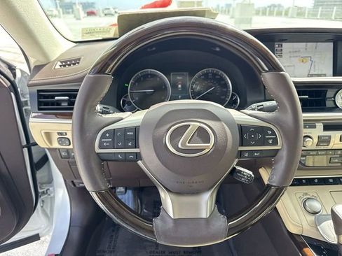 Used 2018 Lexus ES 350 350 w/ Luxury Package w/Wood Trim image 14
