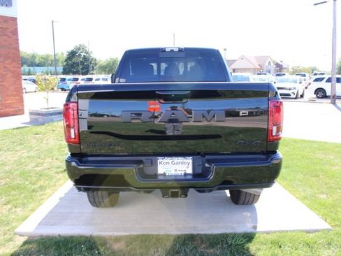 Used 2025 RAM 2500 Limited AWD/4WD image 43