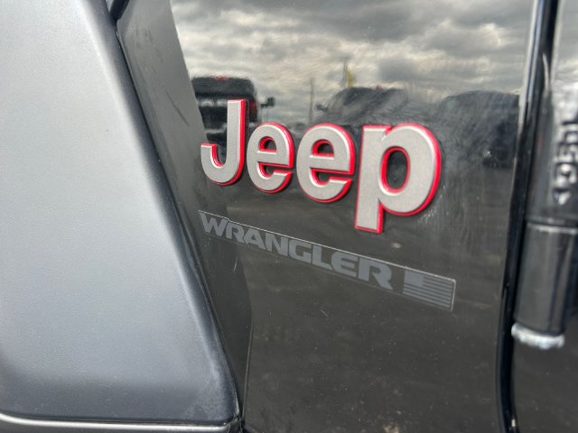 Used 2025 Jeep Wrangler Unlimited Rubicon AWD/4WD image 11