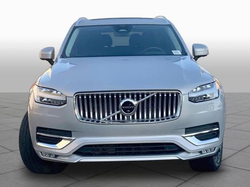Used 2023 Volvo XC90 B6 Plus w/ Protection Package Premier AWD/4WD image 4