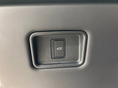 Used 2023 Land Rover Range Rover Sport SE image 20