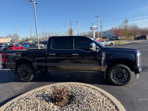 Used 2024 Ford F250 Platinum image 5