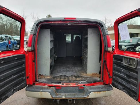 Used 2001 GMC Savana 3500 Extended w/ Marketing Option Pkg 2 image 12