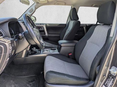 Used 2014 Toyota 4Runner SR5 AWD/4WD image 15