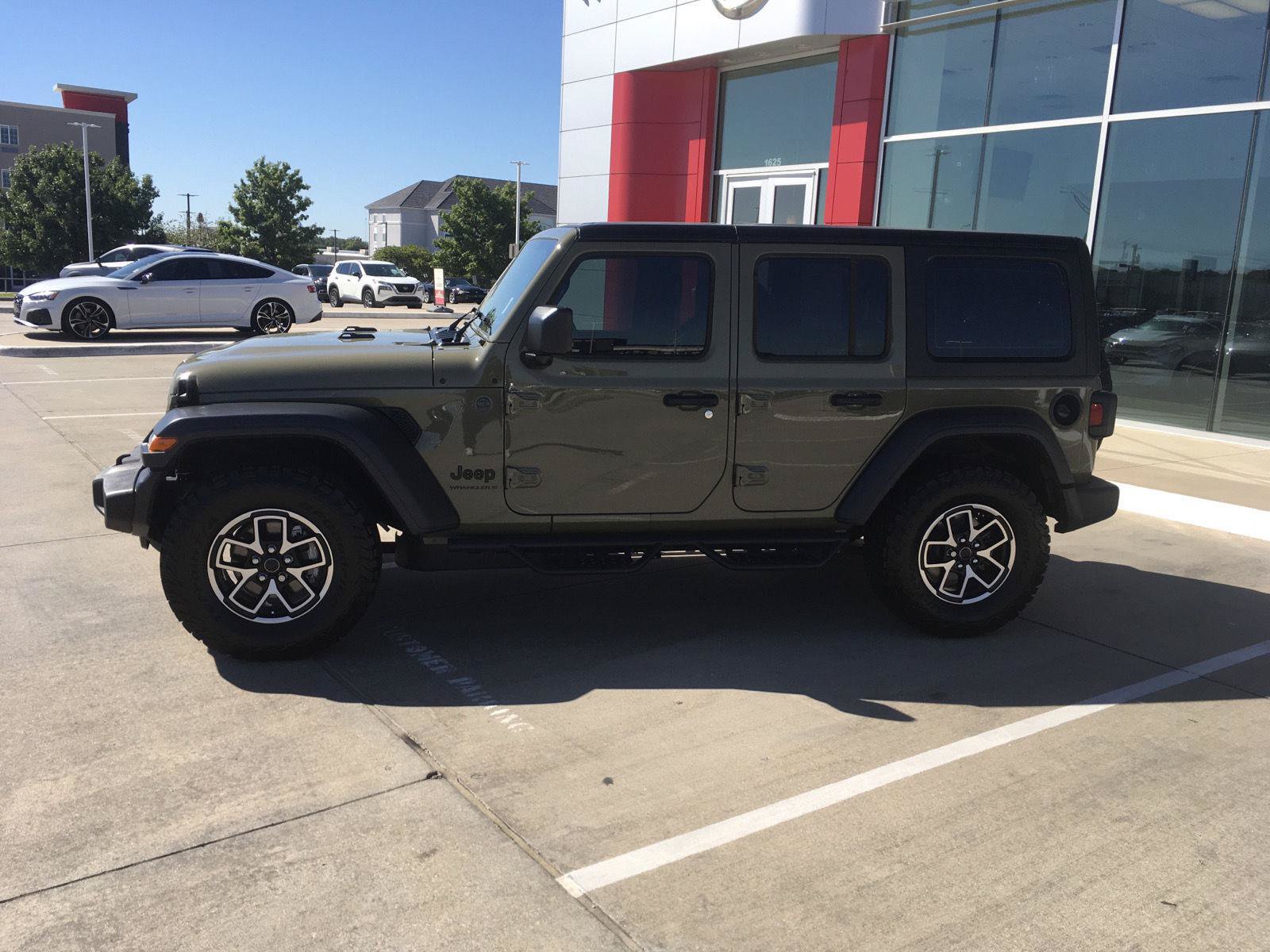 Used 2026 Jeep Wrangler Unlimited Sport AWD/4WD image 40