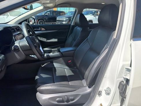 Used 2023 Nissan Maxima SV w/ Floor Mat Group FWD image 21