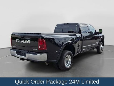 Used 2025 RAM 3500 Limited AWD/4WD image 7