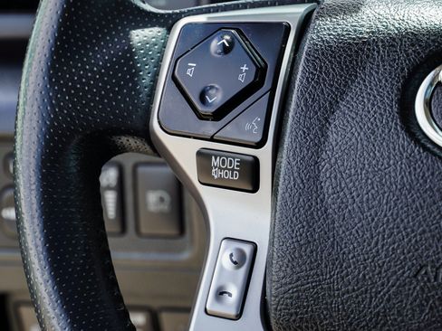 Certified 2022 Toyota 4Runner Limited AWD/4WD image 34