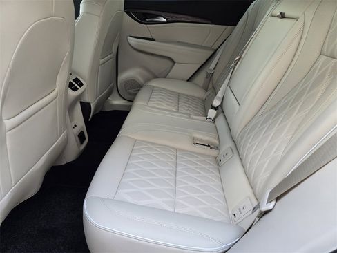 Used 2023 Buick Envision Avenir image 29