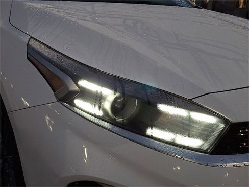 Used 2023 Kia Forte GT-Line w/ GT-Line Premium Package image 13