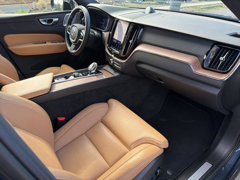 Used 2024 Volvo XC60 T8 Ultimate w/ Climate Package image 26