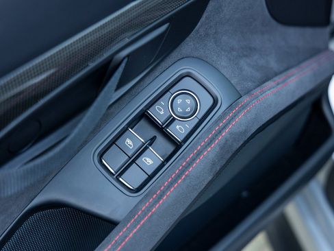 Certified 2018 Porsche 911 GT2 RS image 36