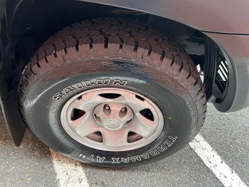 Used 2011 Toyota Tacoma 4x4 Double Cab w/ Towing Pkg image 36