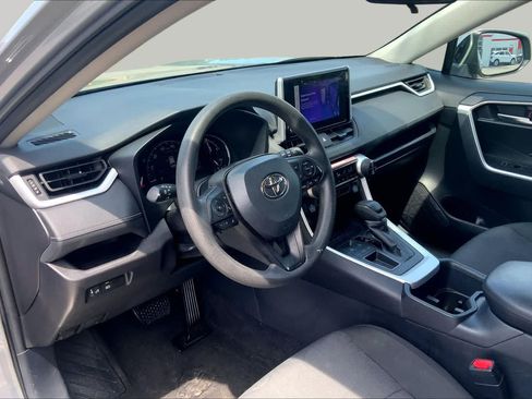 Used 2025 Toyota RAV4 XLE FWD image 17
