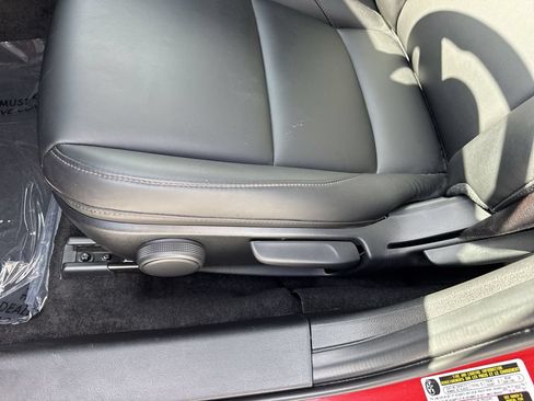 Used 2025 MAZDA MAZDA3 s FWD image 40