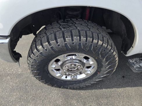 Used 2015 Ford F350 XLT w/ XLT Premium Package image 28