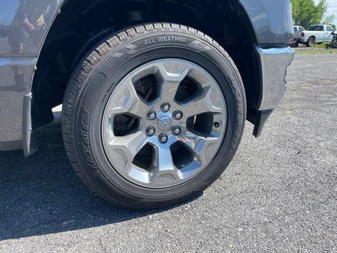 Used 2022 RAM 1500 Big Horn AWD/4WD image 9