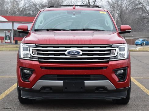 Used 2020 Ford Expedition XLT w/ Equipment Group 202A image 2