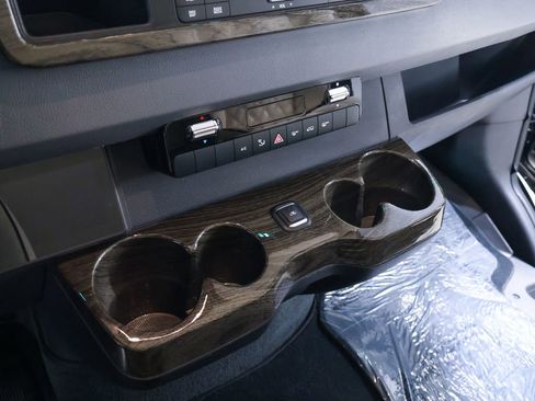 Used 2024 Mercedes-Benz Sprinter 3500 image 21