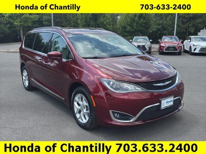 Used 2017 Chrysler Pacifica Touring-L w/ Tire & Wheel Group