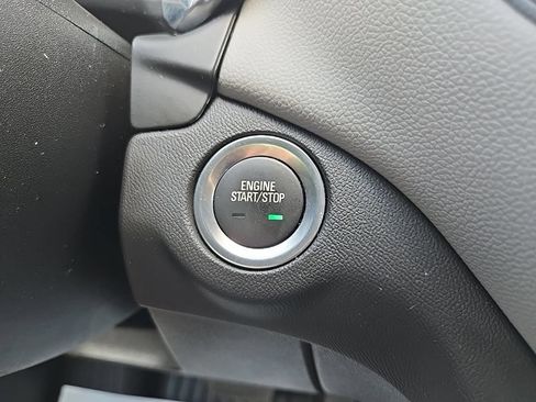 Used 2023 Chevrolet Equinox LS w/ LS Convenience Package FWD image 46
