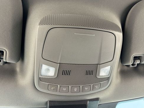 Used 2019 Ford F150 XLT w/ Equipment Group 302A Luxury AWD/4WD image 16