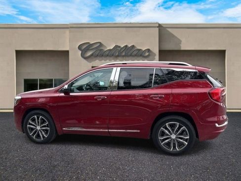 Used 2019 GMC Terrain Denali w/ Advanced Safety Package FWD image 9