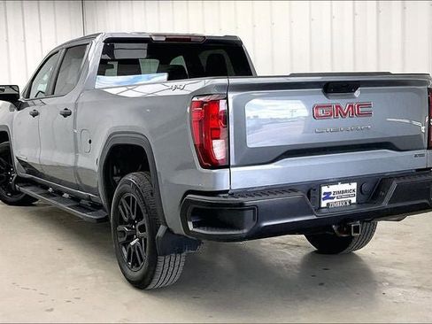 Used 2021 GMC Sierra 1500 4x4 Crew Cab w/ Sierra Value Package image 11