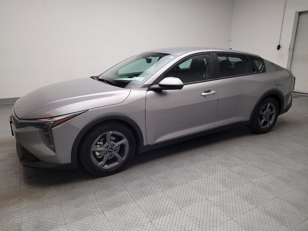 Used 2025 Kia K4 FWD image 2