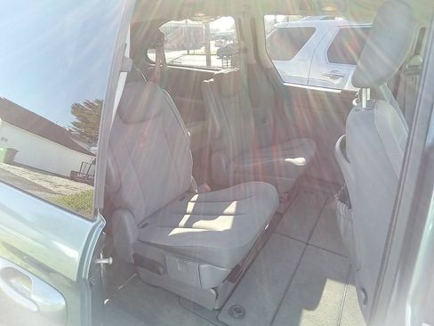 Used 2007 Dodge Grand Caravan SXT FWD image 5