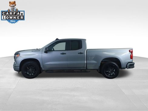 Used 2024 Chevrolet Silverado 1500 Custom w/ Turbomax Blackout Package RWD image 9