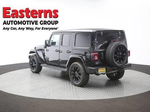 Used 2022 Jeep Wrangler Unlimited Sahara w/ Cold Weather Group AWD/4WD image 65
