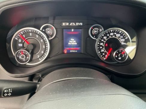 Used 2025 RAM 1500 Big Horn RWD image 9