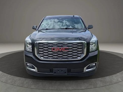 Used 2018 GMC Yukon Denali w/ Denali Ultimate Package AWD/4WD image 2