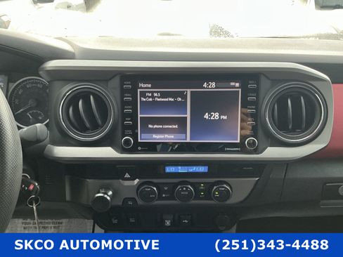 Used 2022 Toyota Tacoma SR5 w/ Technology Package RWD image 16