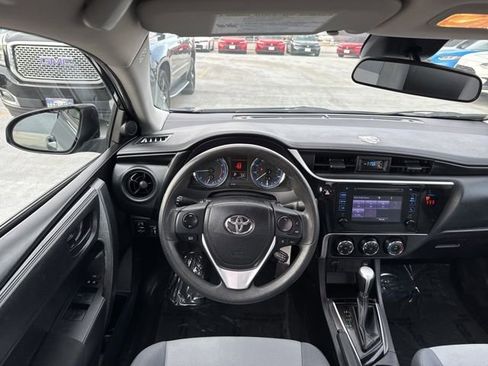 Used 2018 Toyota Corolla L image 21