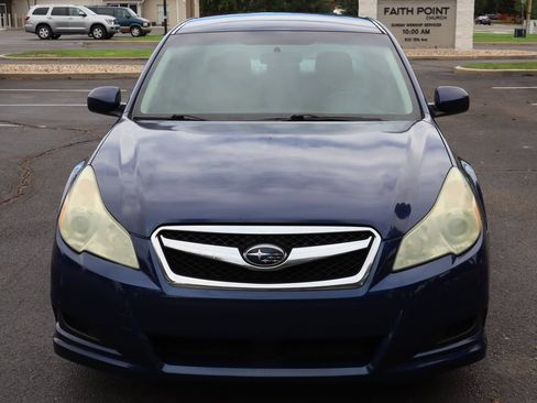 Used 2010 Subaru Legacy 2.5i Premium AWD/4WD image 12