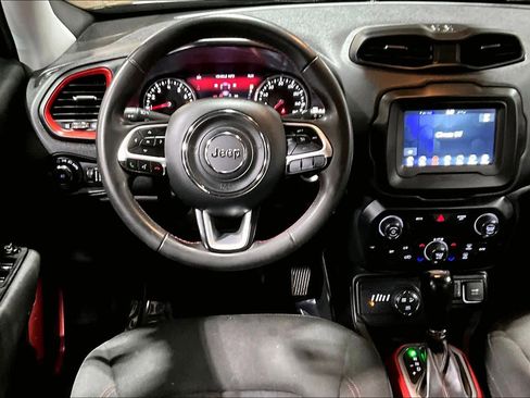 Used 2020 Jeep Renegade Trailhawk image 5