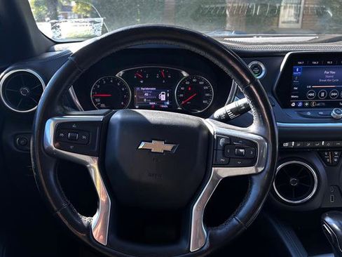Used 2020 Chevrolet Blazer LT image 11